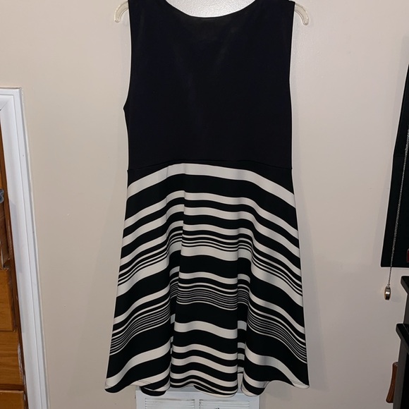 Torrid size 1X black and white striped skater dress - Picture 3 of 4